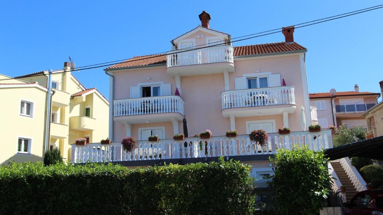 Apartments Ravlic Malinska Εξωτερικό φωτογραφία