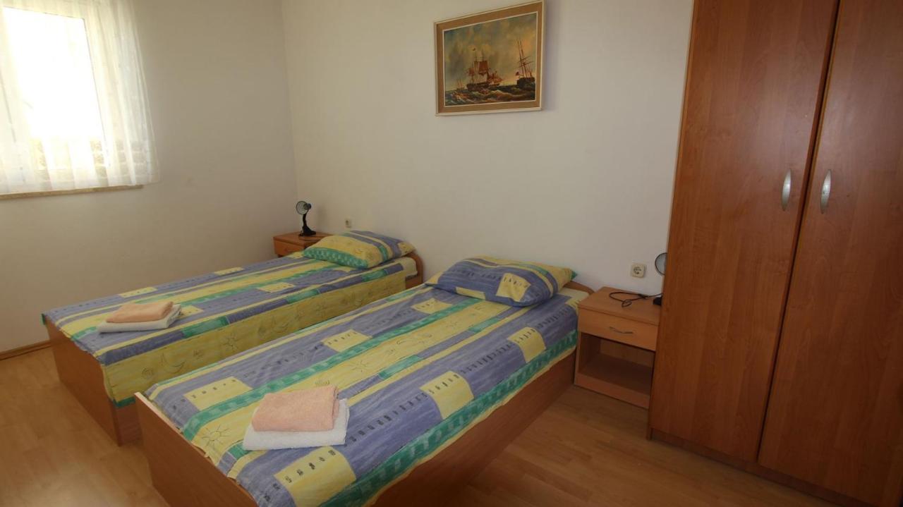 Apartments Ravlic Malinska Εξωτερικό φωτογραφία