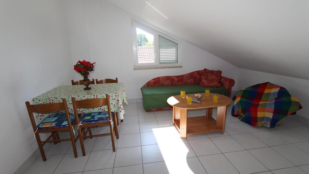 Apartments Ravlic Malinska Εξωτερικό φωτογραφία