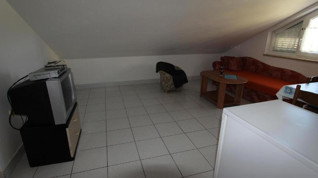 Apartments Ravlic Malinska Εξωτερικό φωτογραφία
