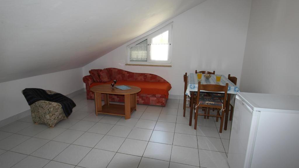 Apartments Ravlic Malinska Εξωτερικό φωτογραφία