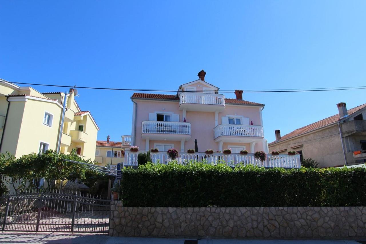Apartments Ravlic Malinska Εξωτερικό φωτογραφία