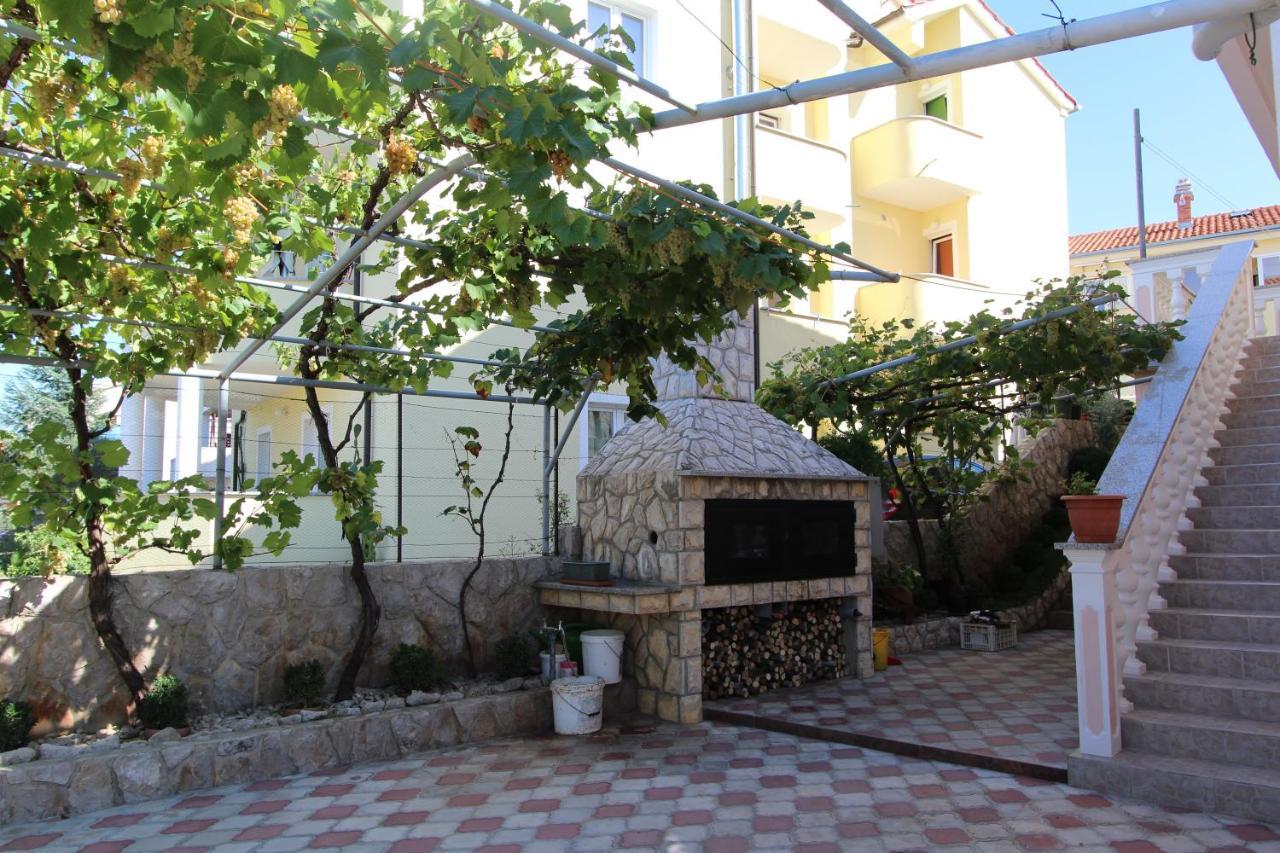Apartments Ravlic Malinska Εξωτερικό φωτογραφία